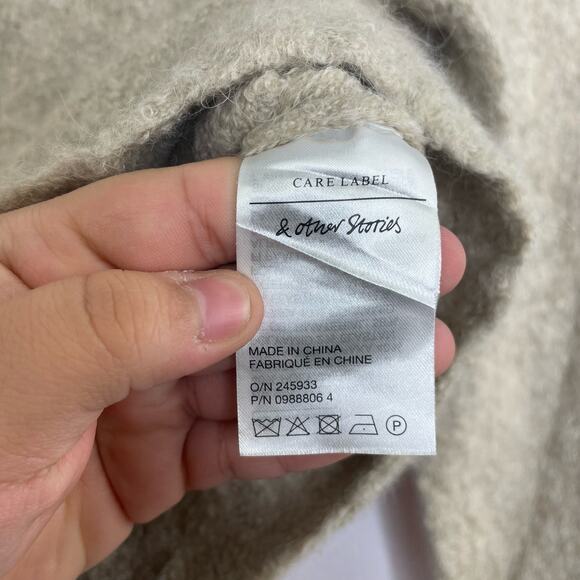 & Other Stories beige fuzzy knit cropped soft sweater size XS Alpaca blend - Picture 9 of 11